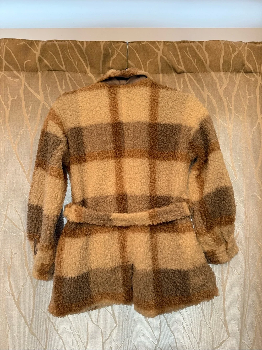 Ivy City Co Mini Stetson Coat Plush Plaid Sherpa Coat in Cream size 9-10 Girls